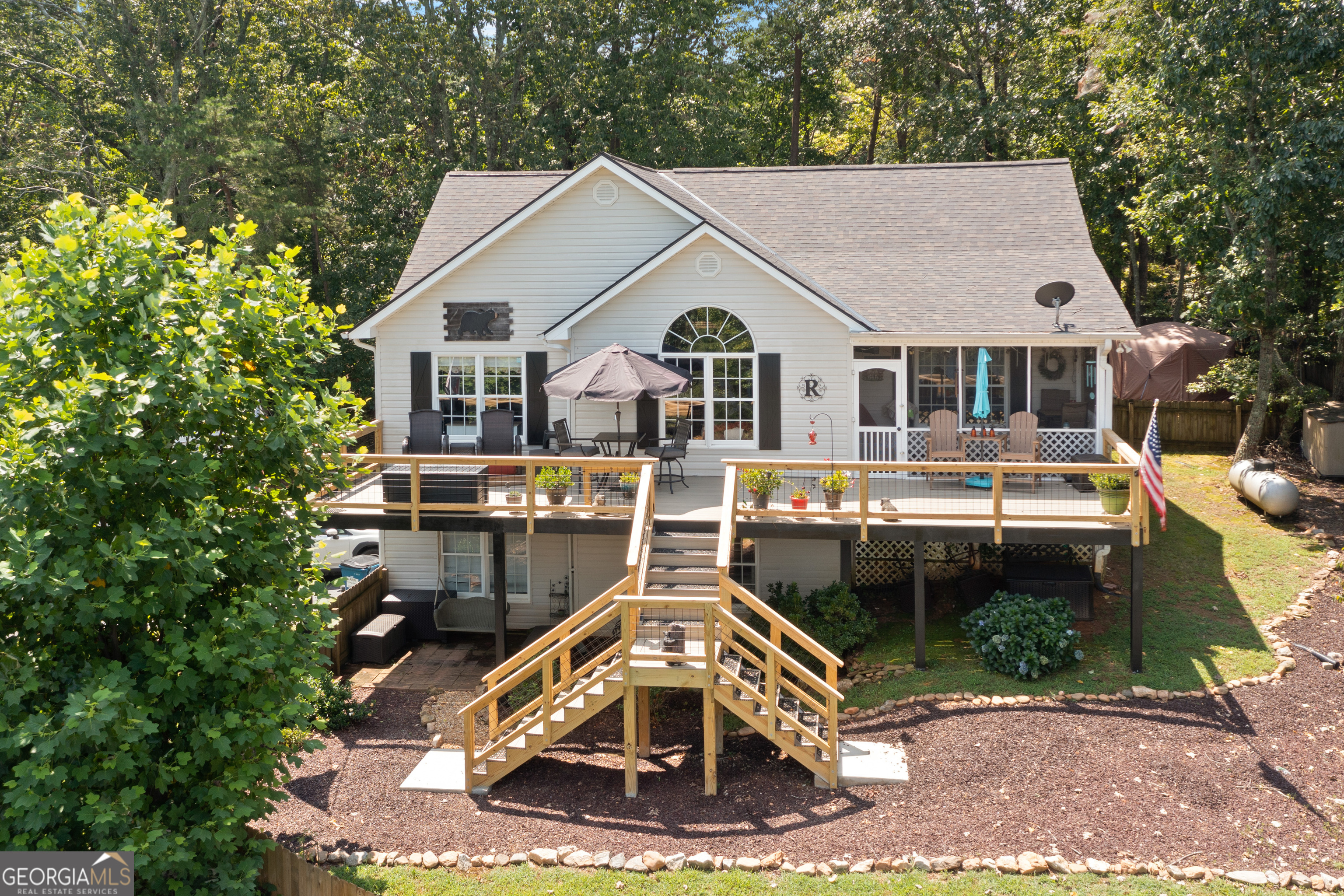 108 Royal Oaks LN