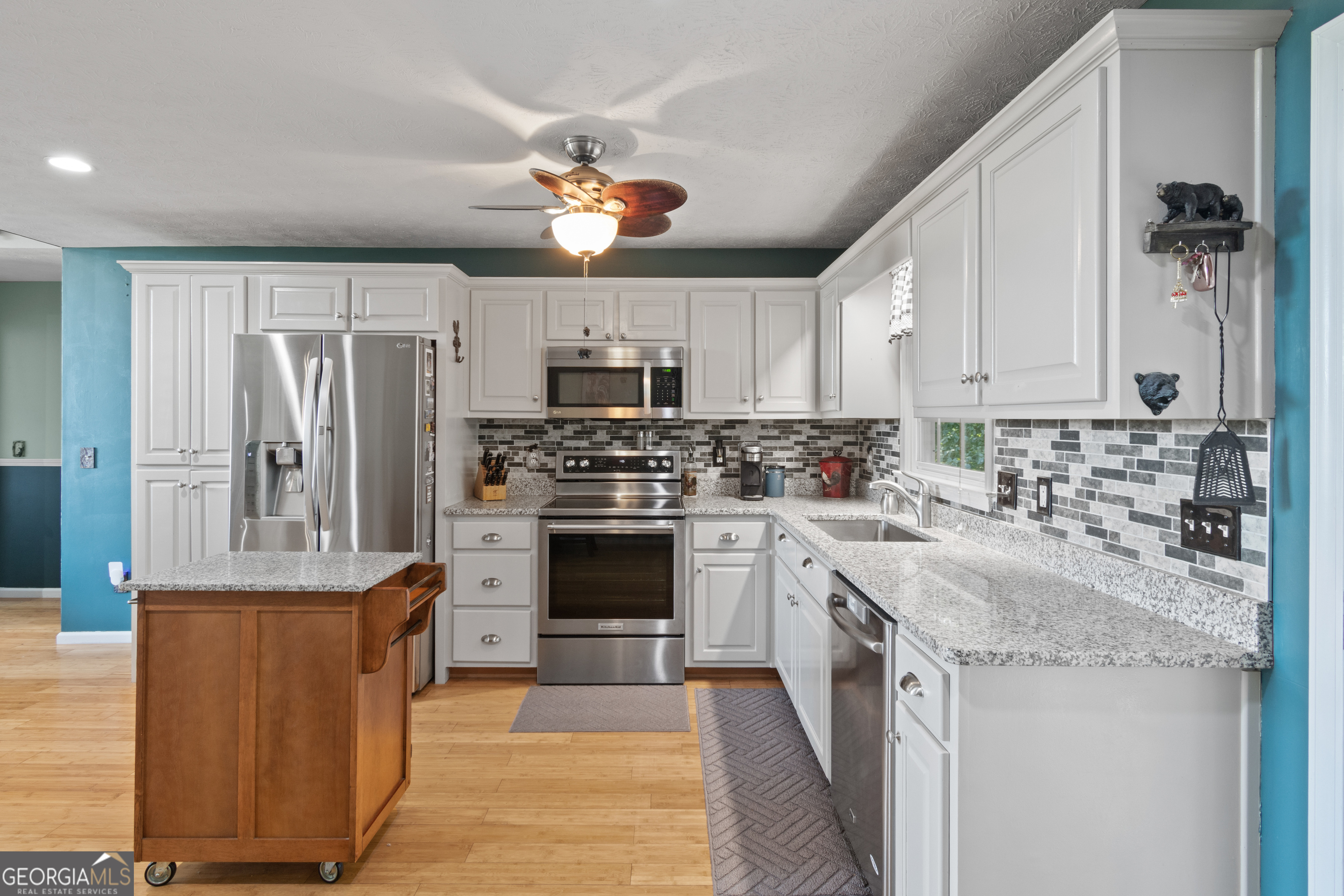 108 Royal Oaks LN