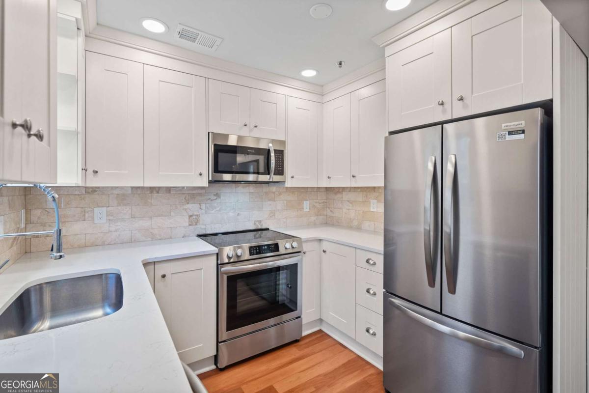 Avalon Townhomes - Residential