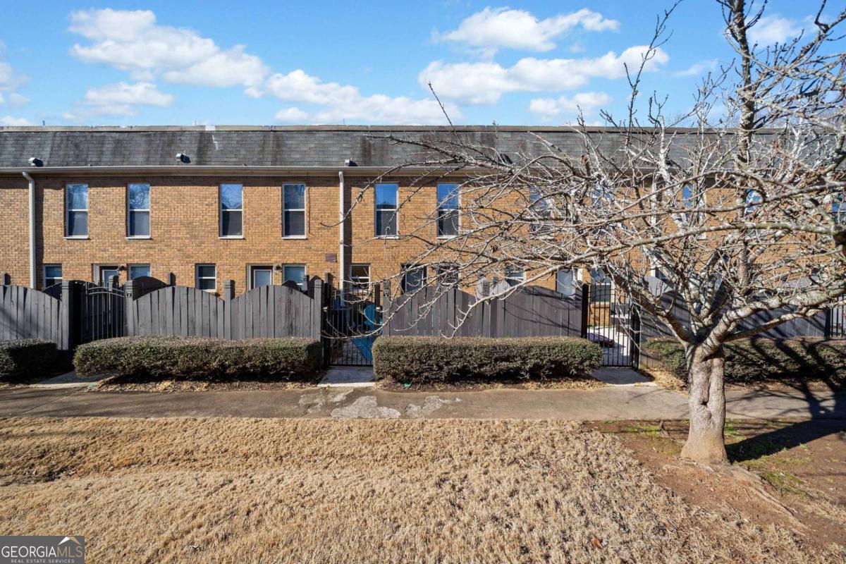 Avalon Townhomes - Residential
