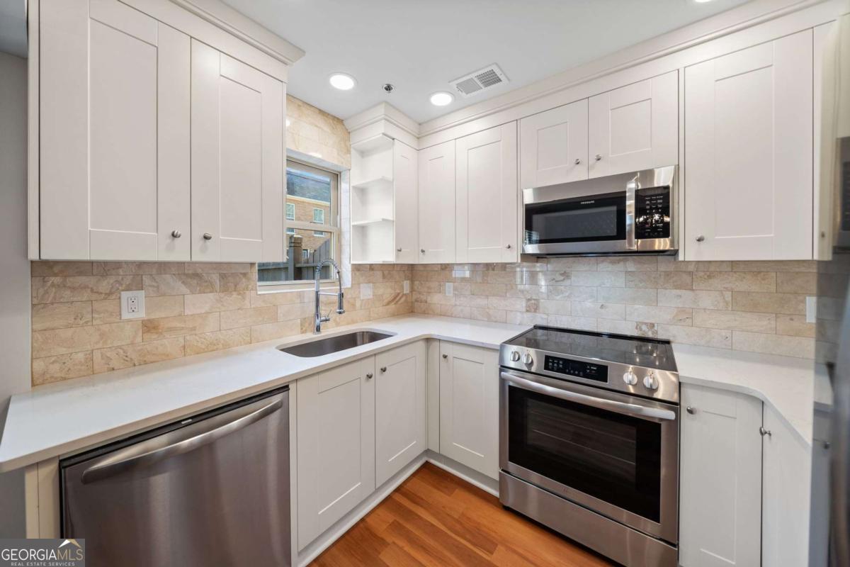 Avalon Townhomes - Residential