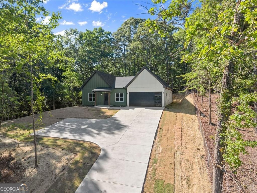 384 Oakland DR