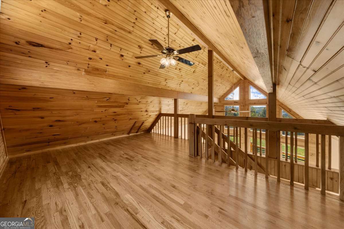 Lake Lanier w/ Acreage + Dock - Residential
