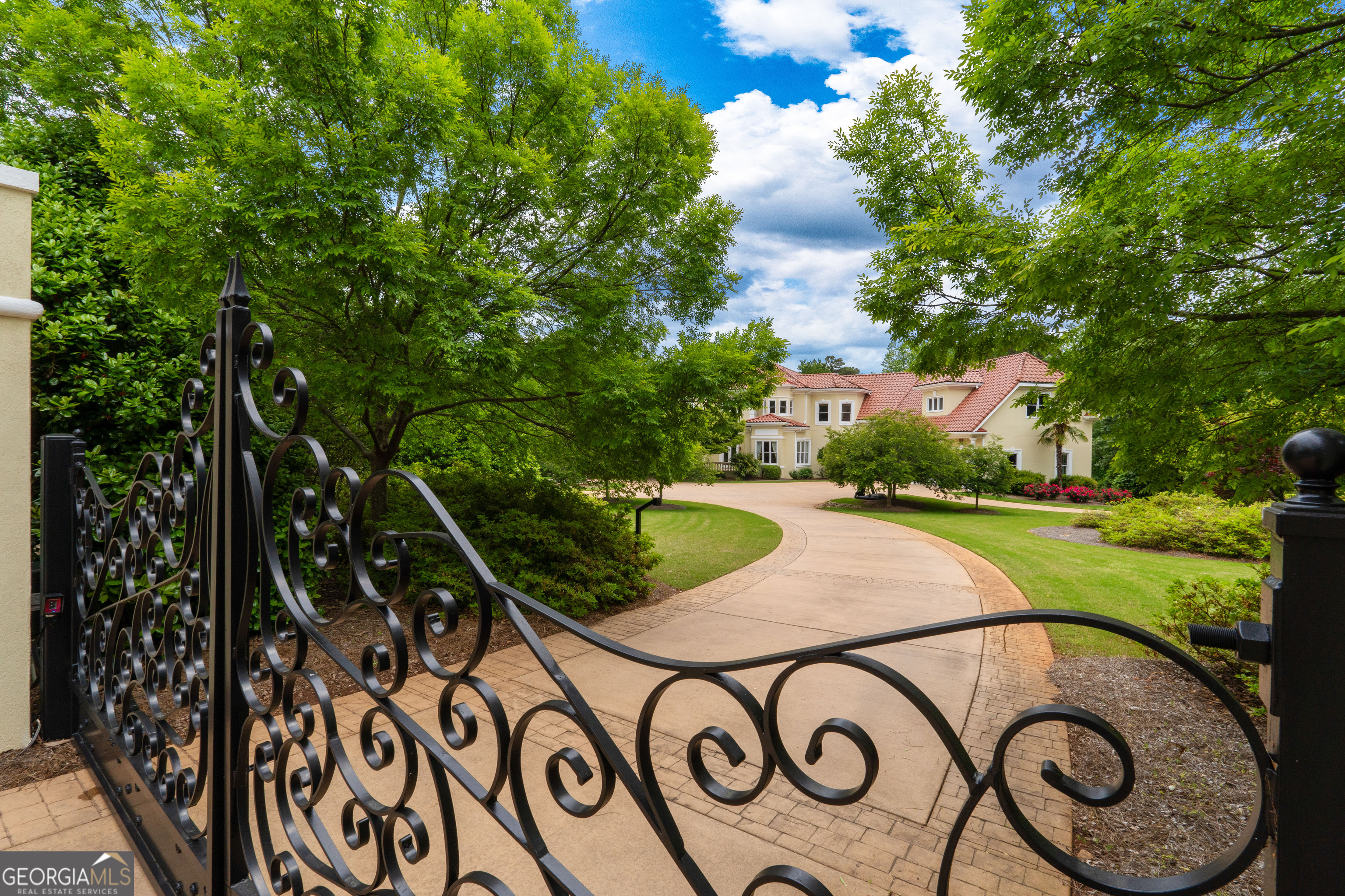 1005 Oak Mountain RD