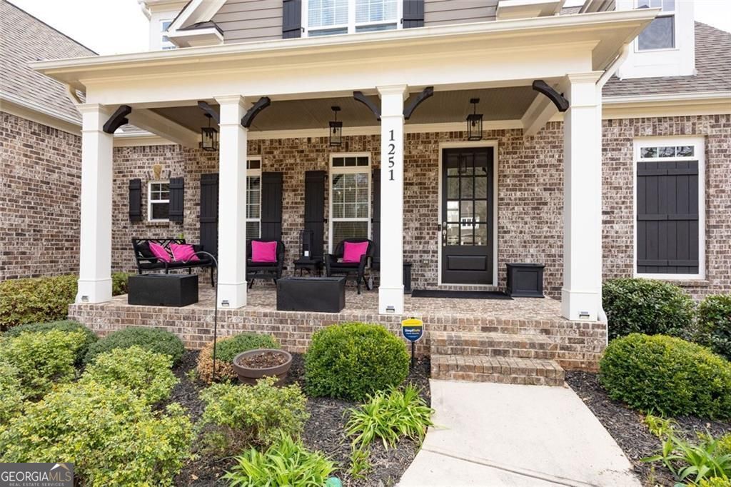 1251 Chipmunk Forest Chase