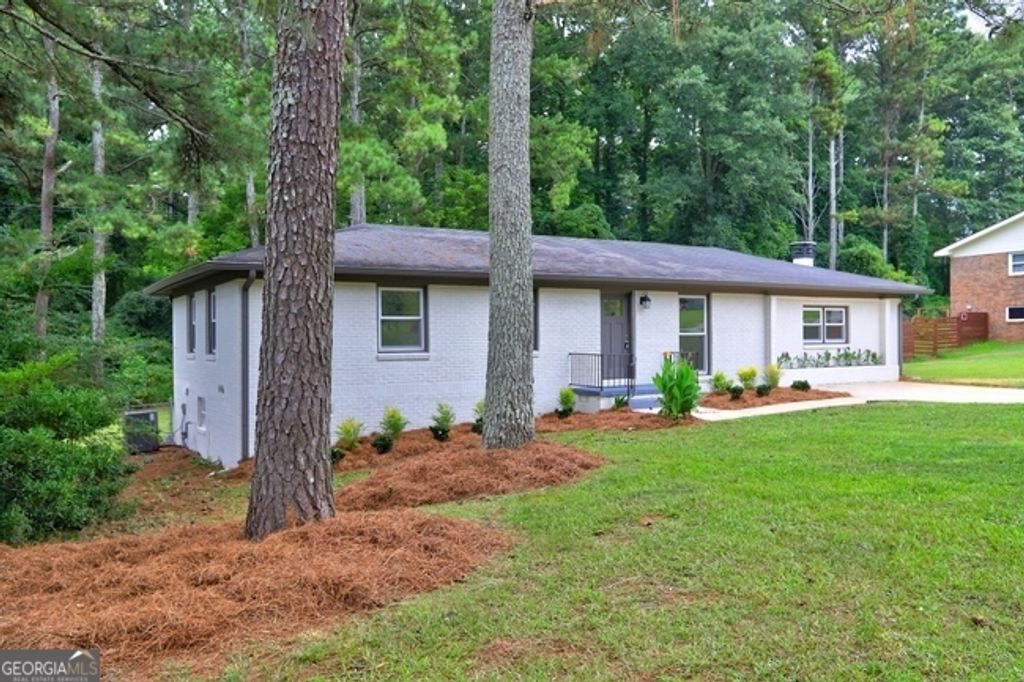 Photo of 215 Fond Court, Palmetto, GA 30268 (MLS # 10656988)