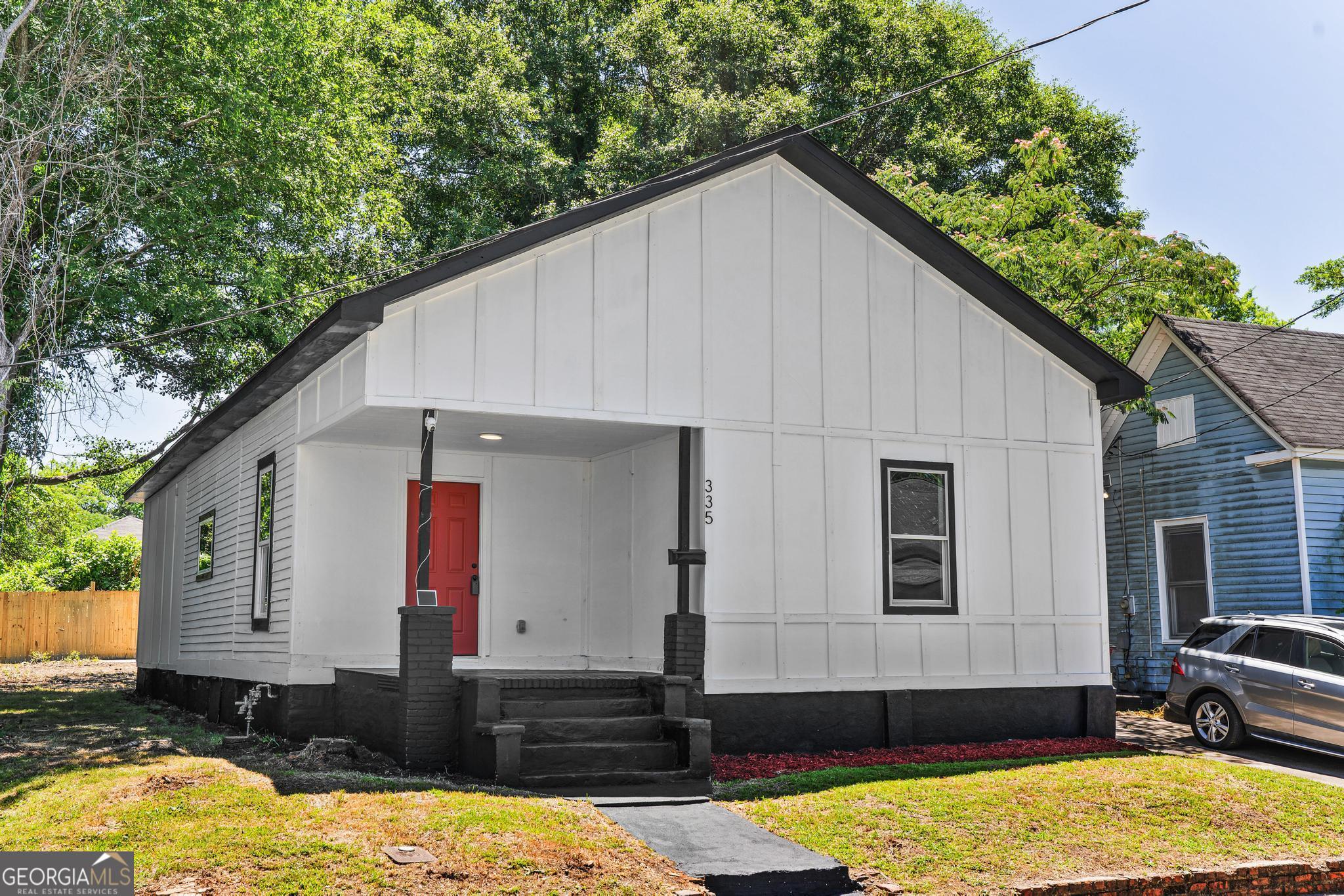 335 Lincoln AVE