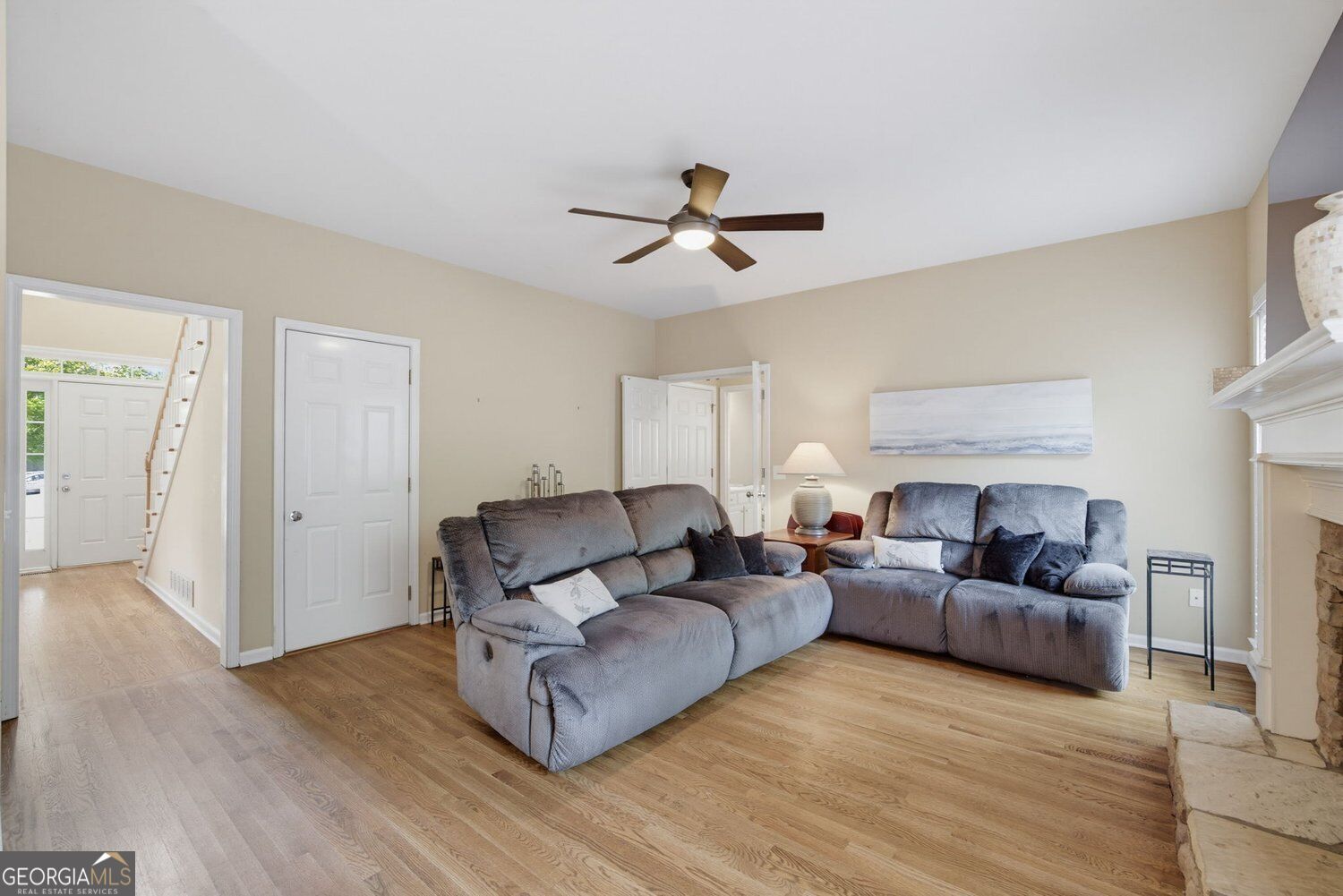 211 Sweetbriar LN