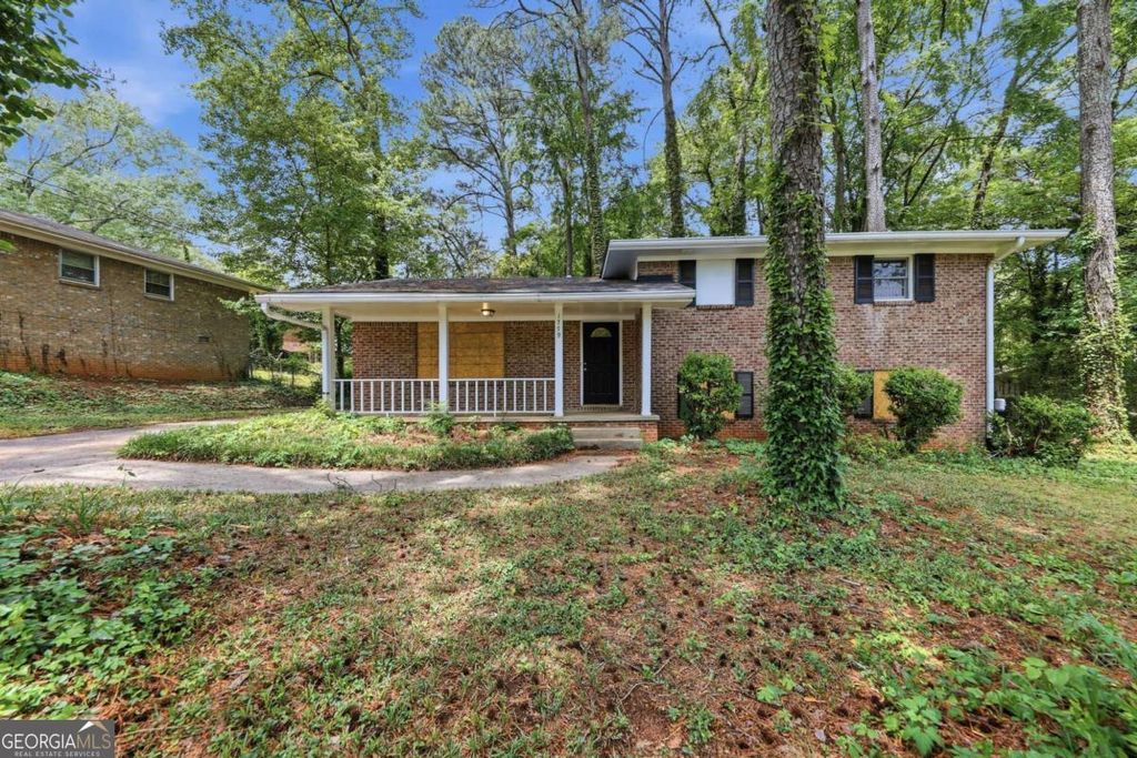 Photo of 1779 Gretna Green Way, Decatur, GA 30035 (MLS # 10757741)
