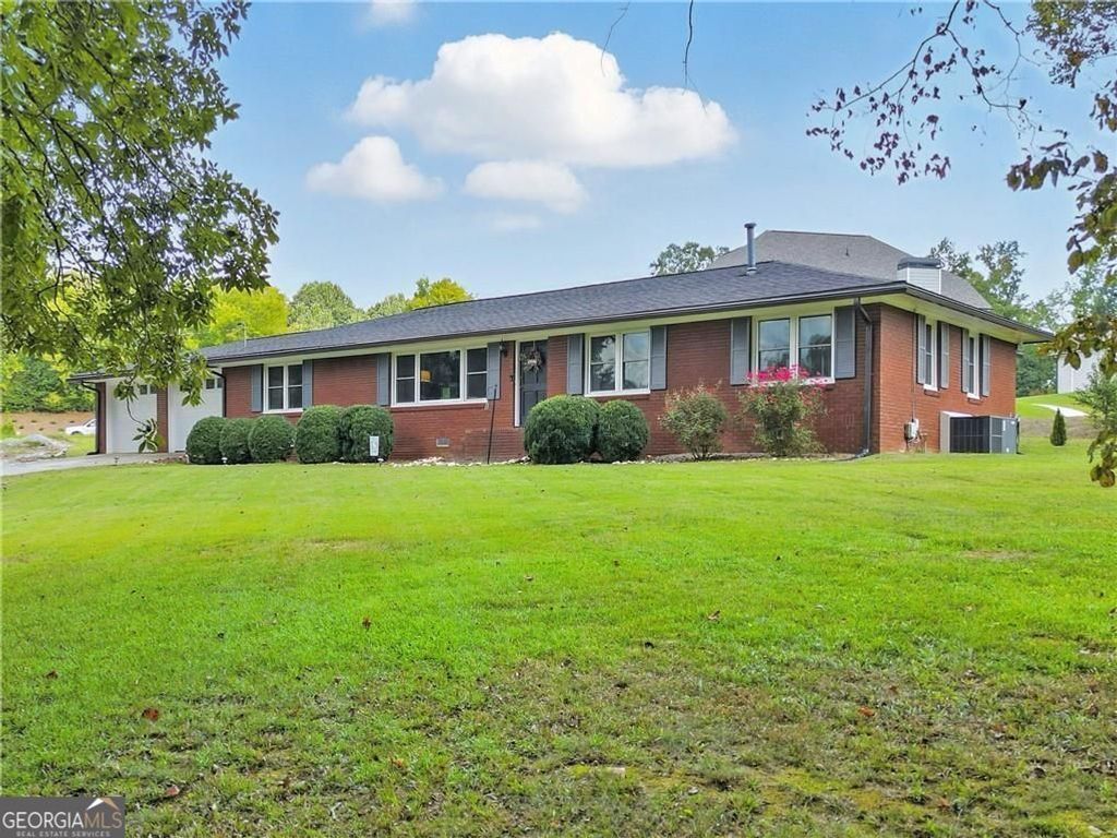 Photo of 4246 Cartersville Highway, Dallas, GA 30132 (MLS # 10670160)