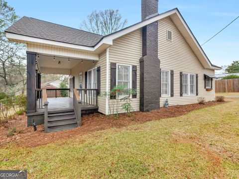 A home in Thomaston