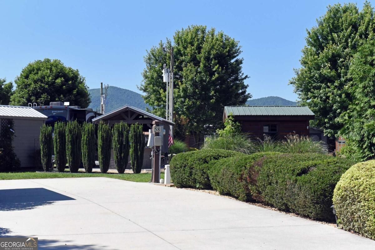 122 Mtn Creek RD