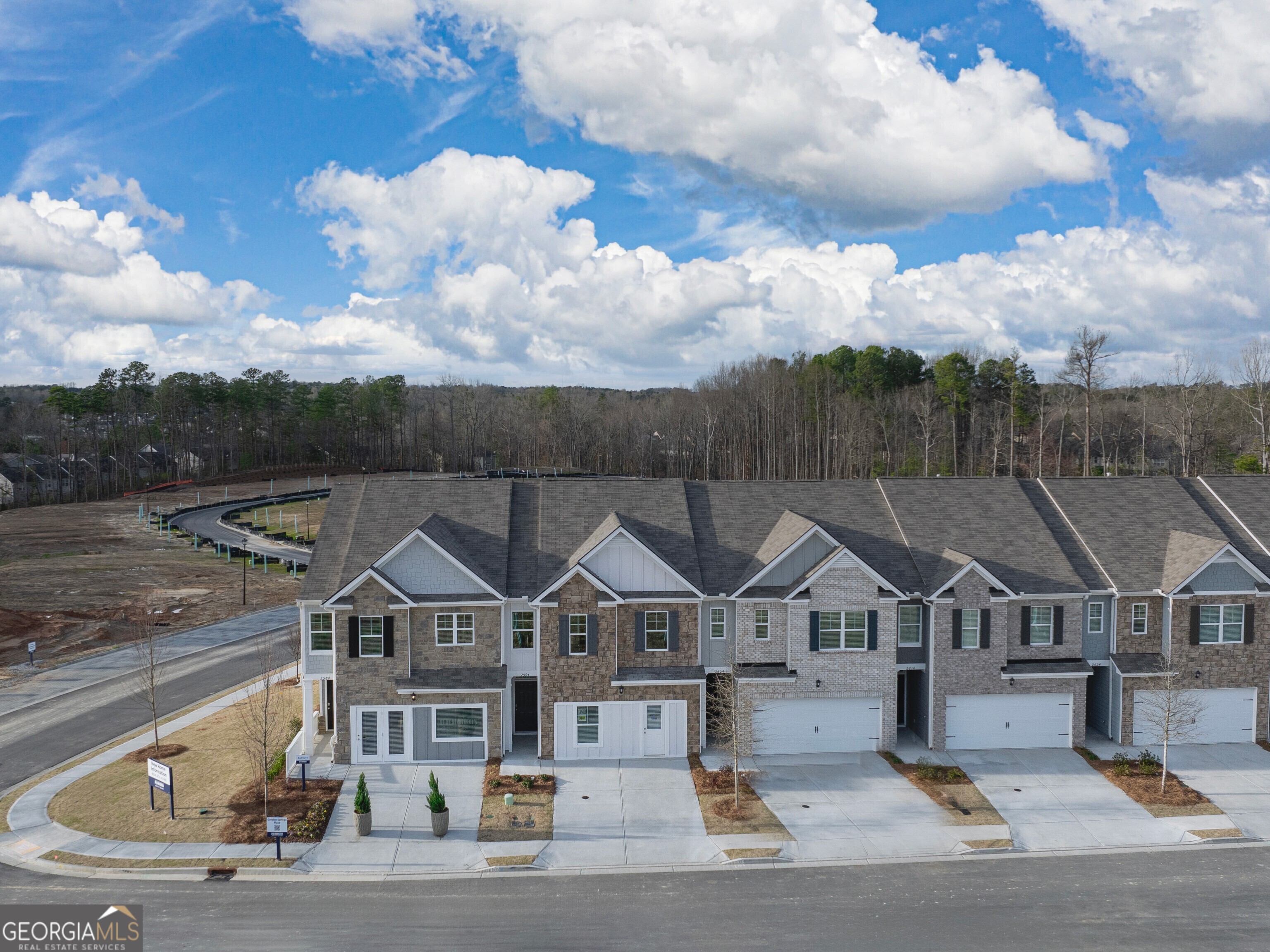 2585 Poppy CT