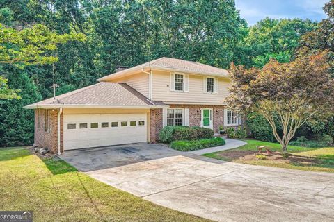 Single Family Residence in Tucker GA 1420 Edinburgh Drive.jpg