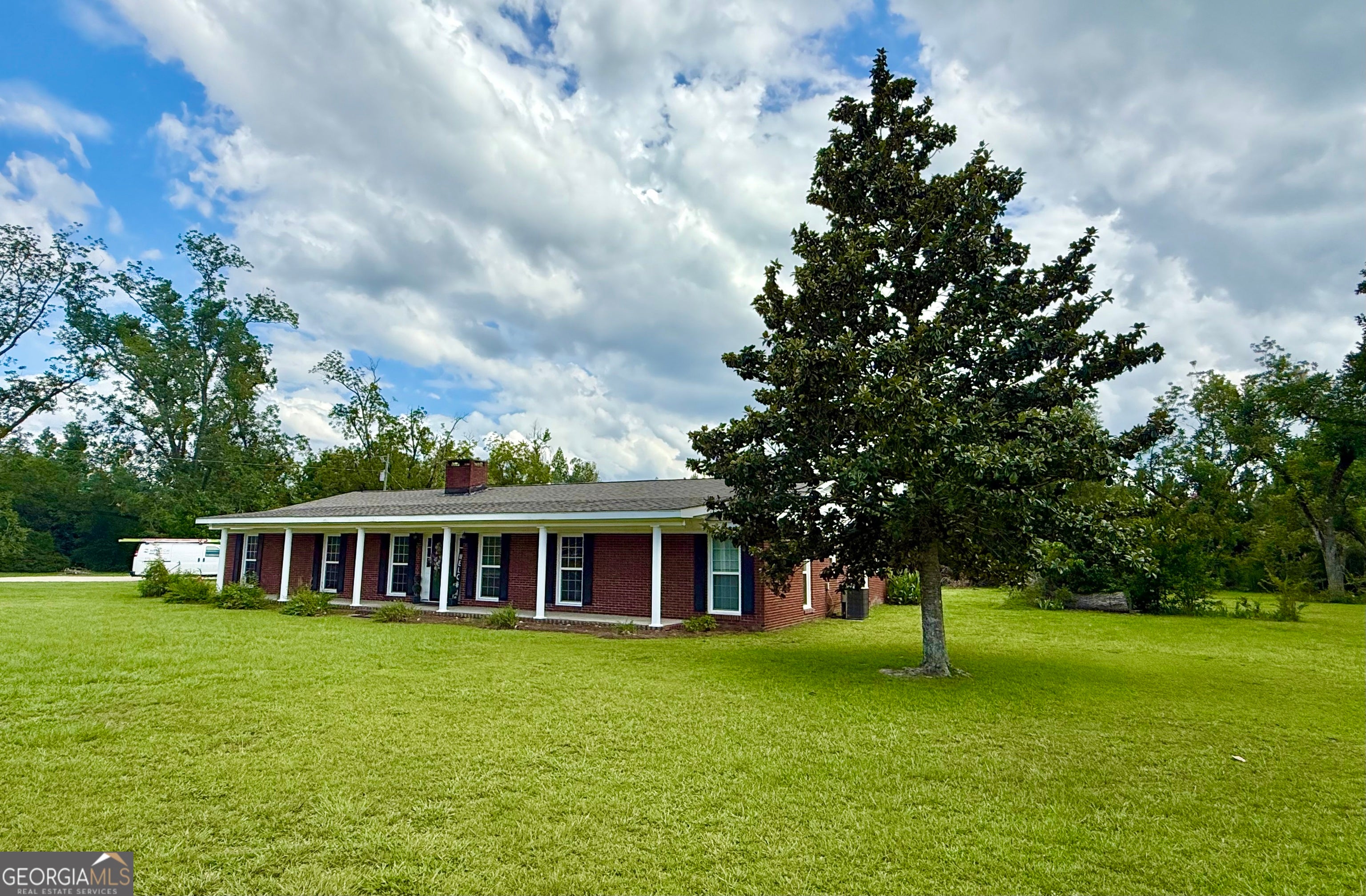201 Burketts Ferry RD