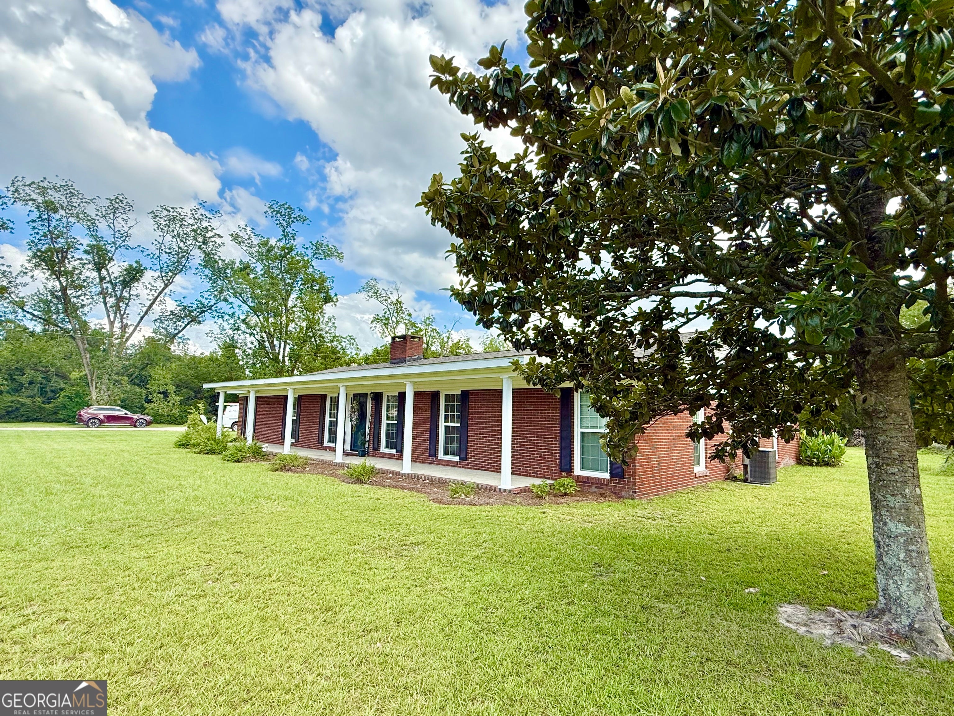 201 Burketts Ferry RD