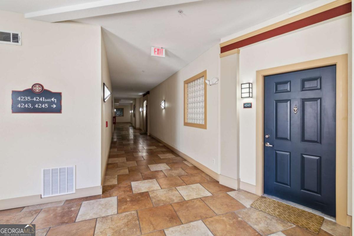 10 Perimeter Summit BLVD NE 4243