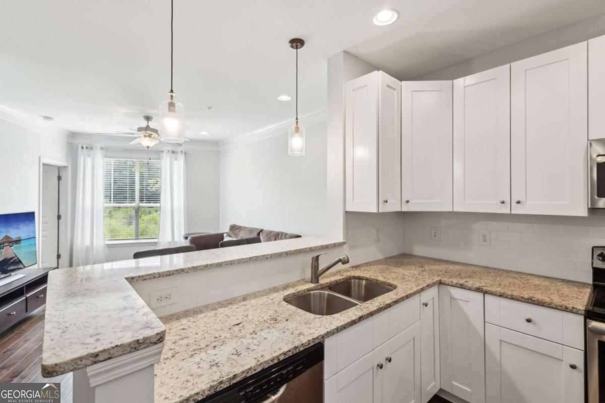 10 Perimeter Summit BLVD NE 4243