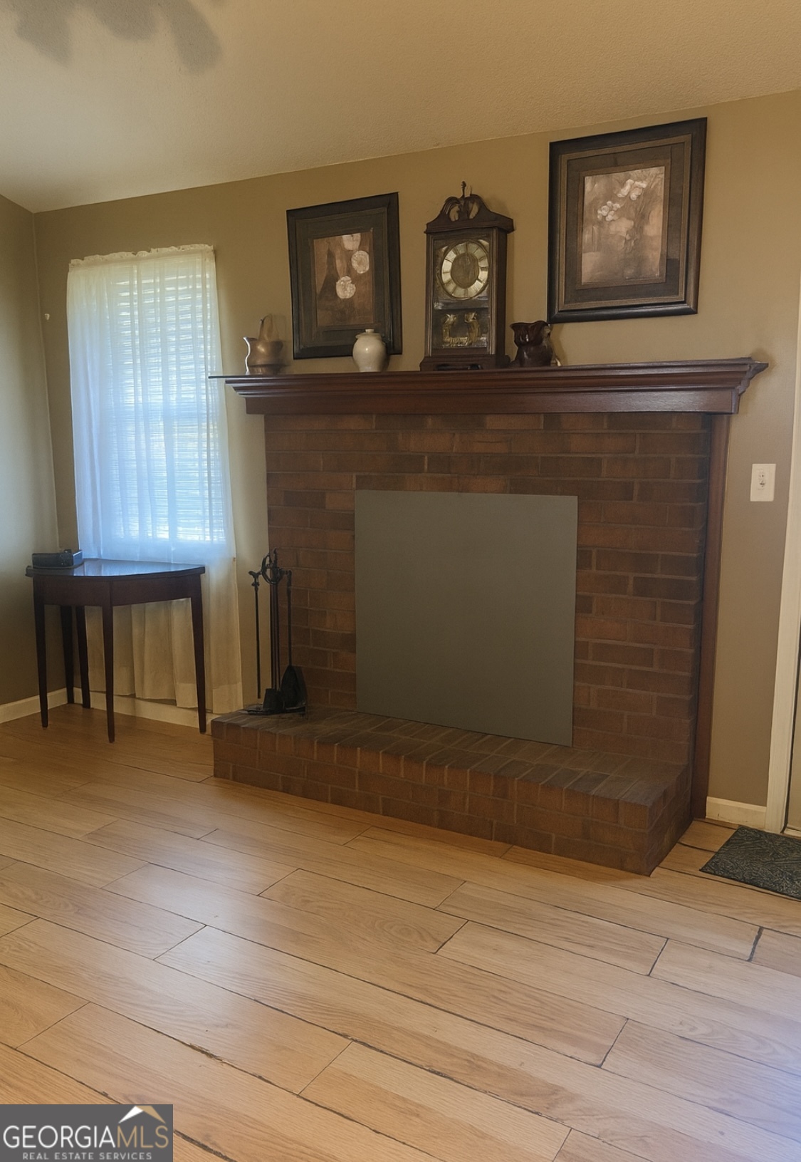 203 Pineview DR