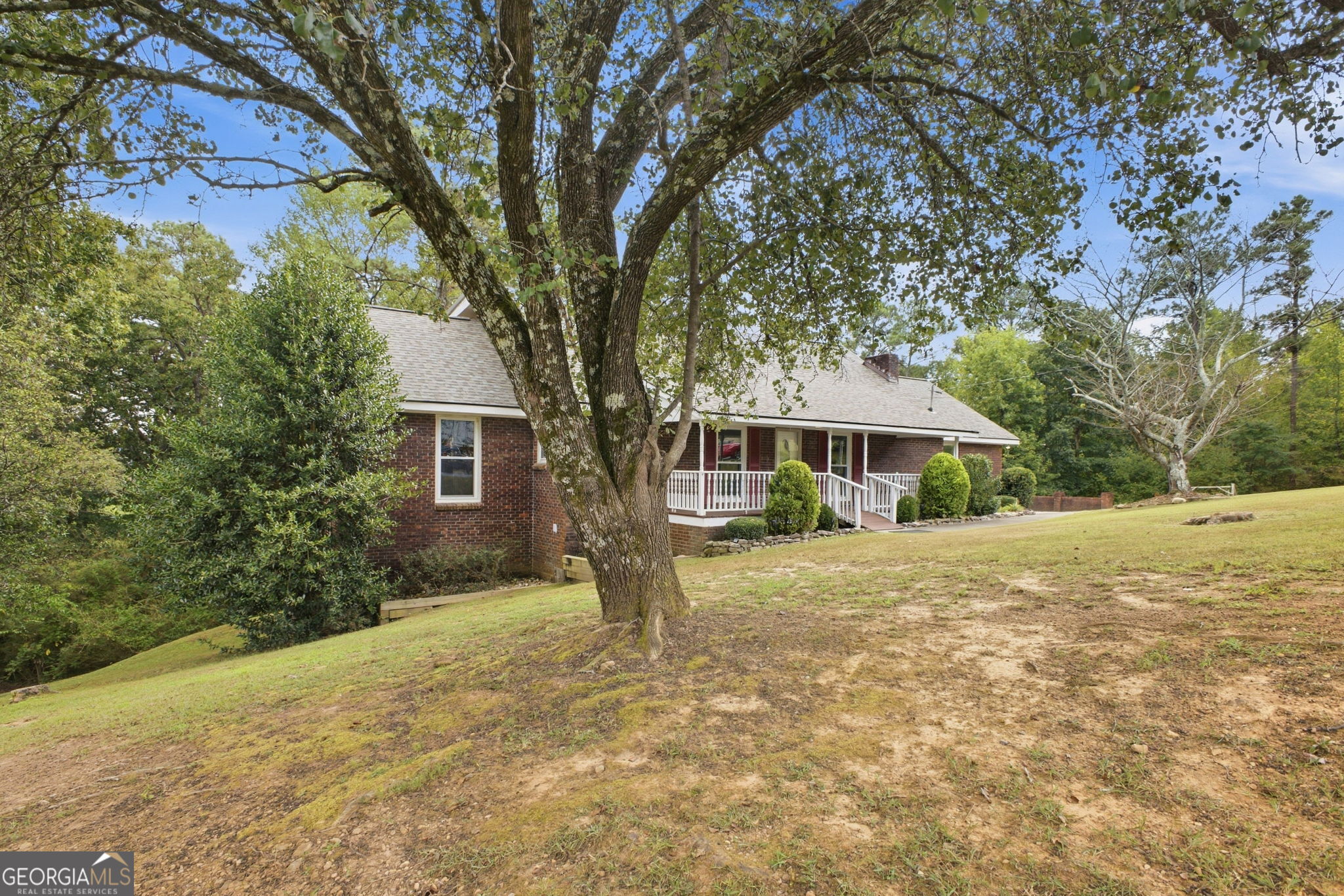 18 College View DR SW