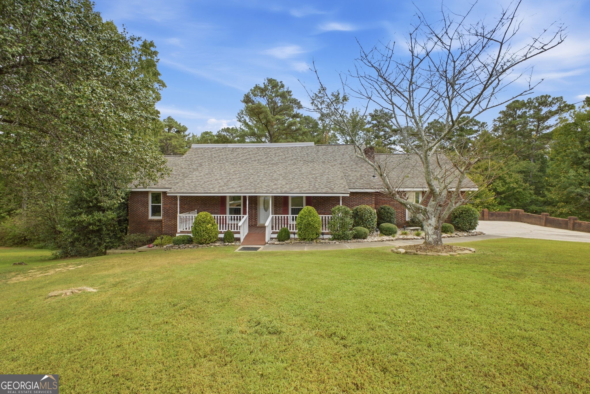 18 College View DR SW