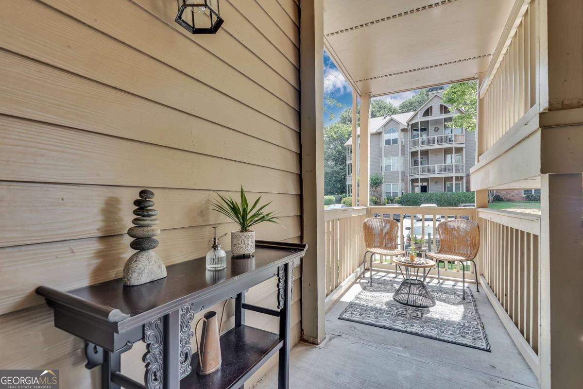 137 McGill Park AVE NE 137