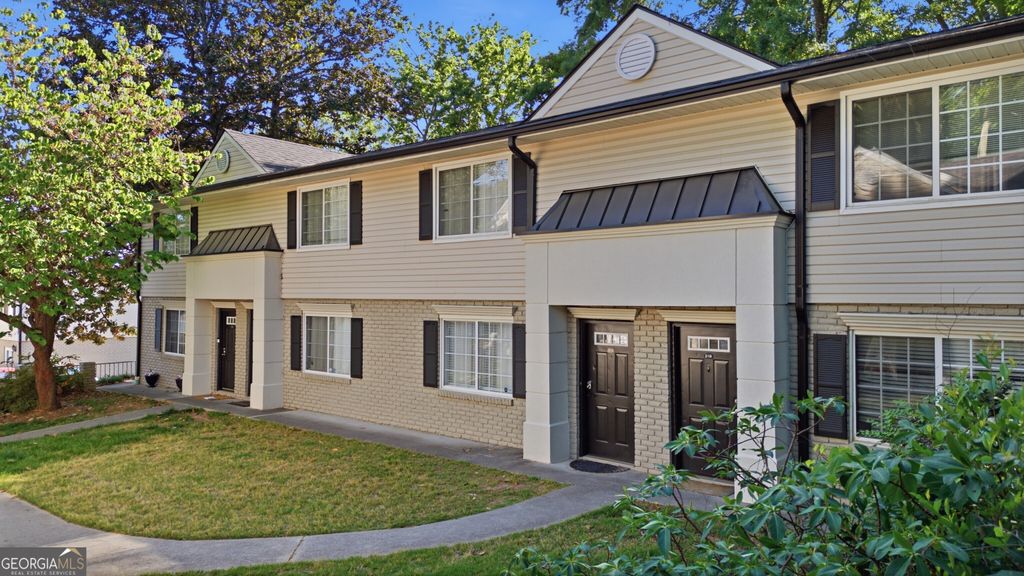 Photo of 6940 Roswell Road #21C, Sandy Springs, GA 30328 (MLS # 10755036)