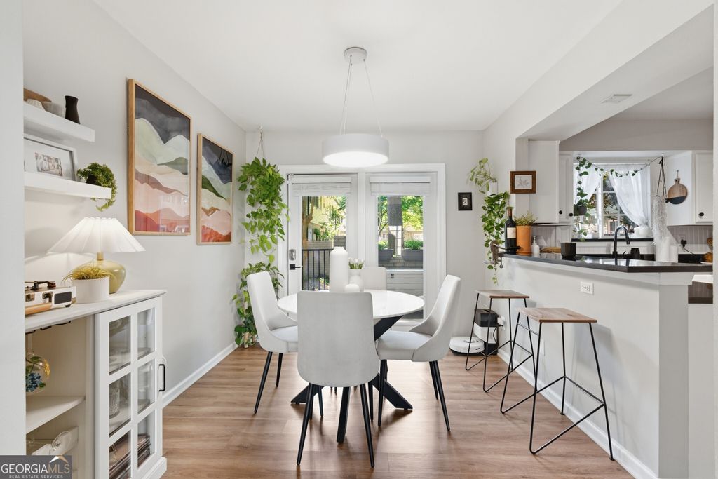 Photo of 6940 Roswell Road #21C, Sandy Springs, GA 30328 (MLS # 10755036)