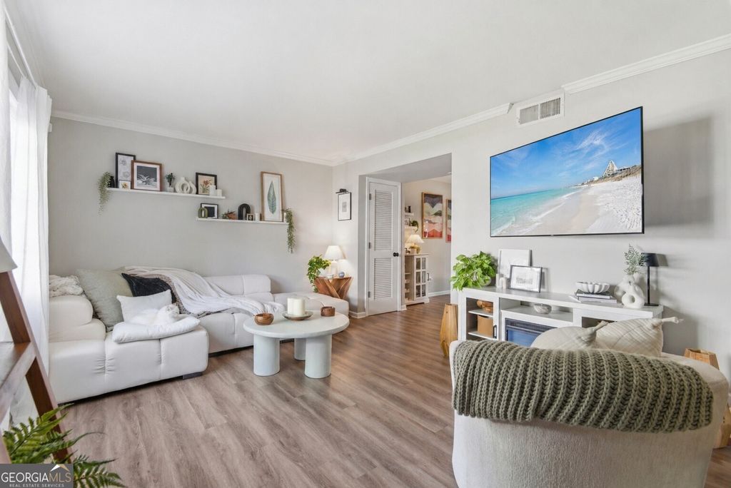 Photo of 6940 Roswell Road #21C, Sandy Springs, GA 30328 (MLS # 10755036)