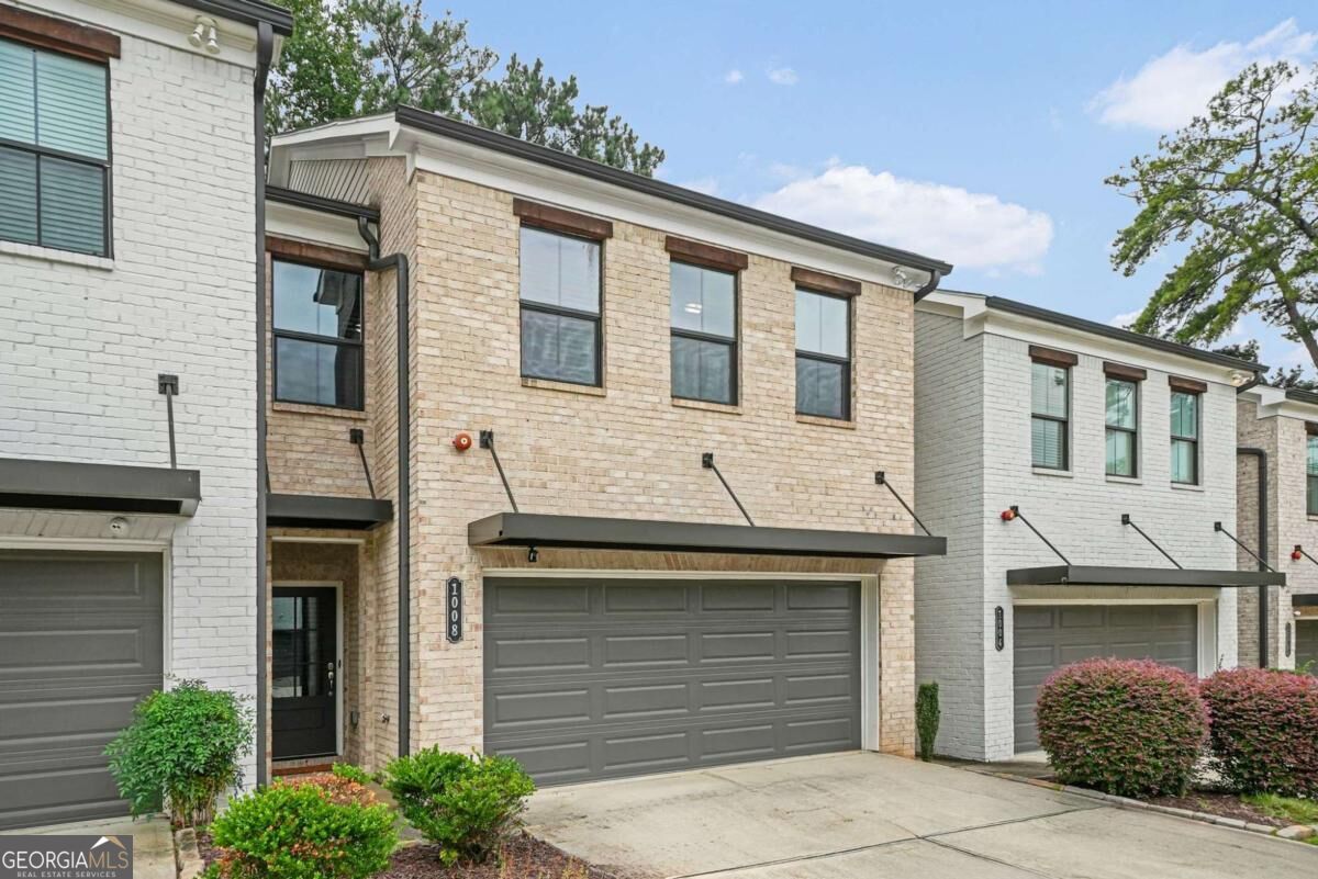 1008 Rohner WAY
