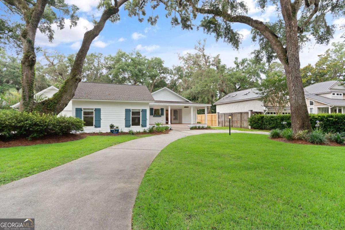204 Youngwood DR