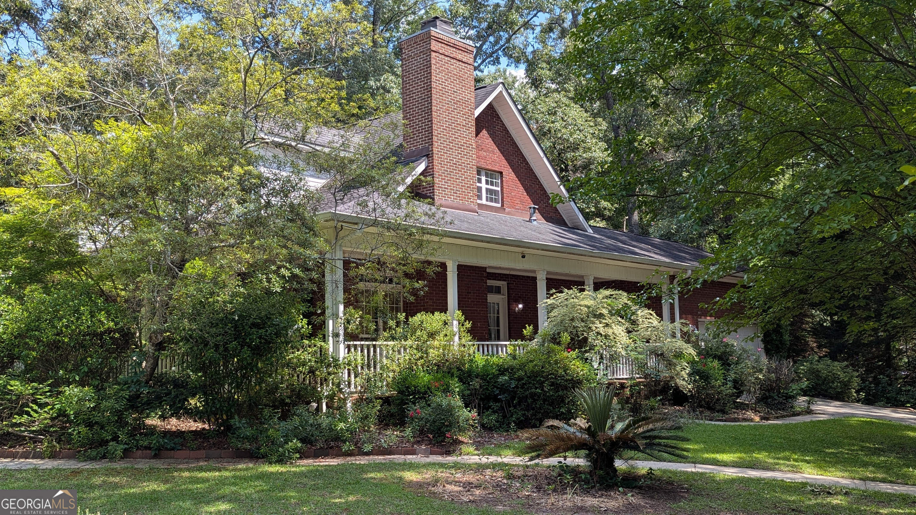 107 Whitney CT