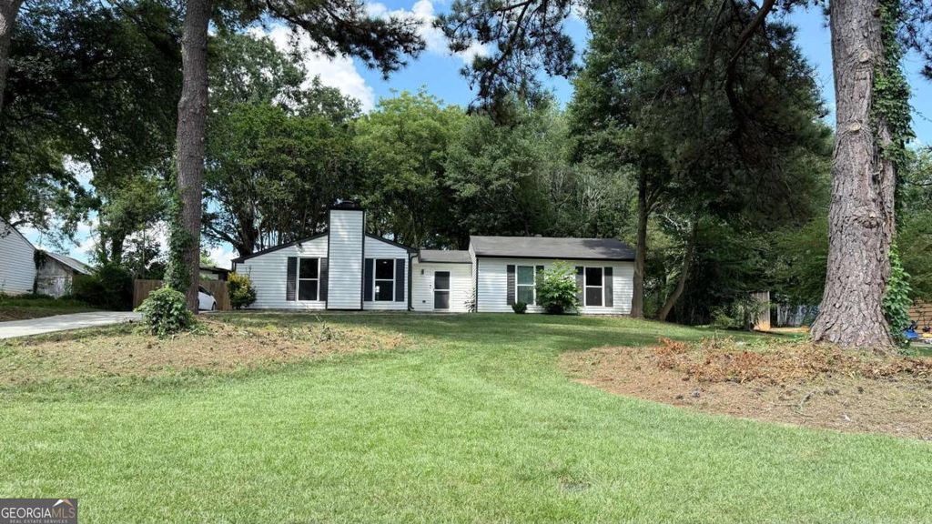 Photo of 980 Hilltop Court, Lawrenceville, GA 30045 (MLS # 10679602)