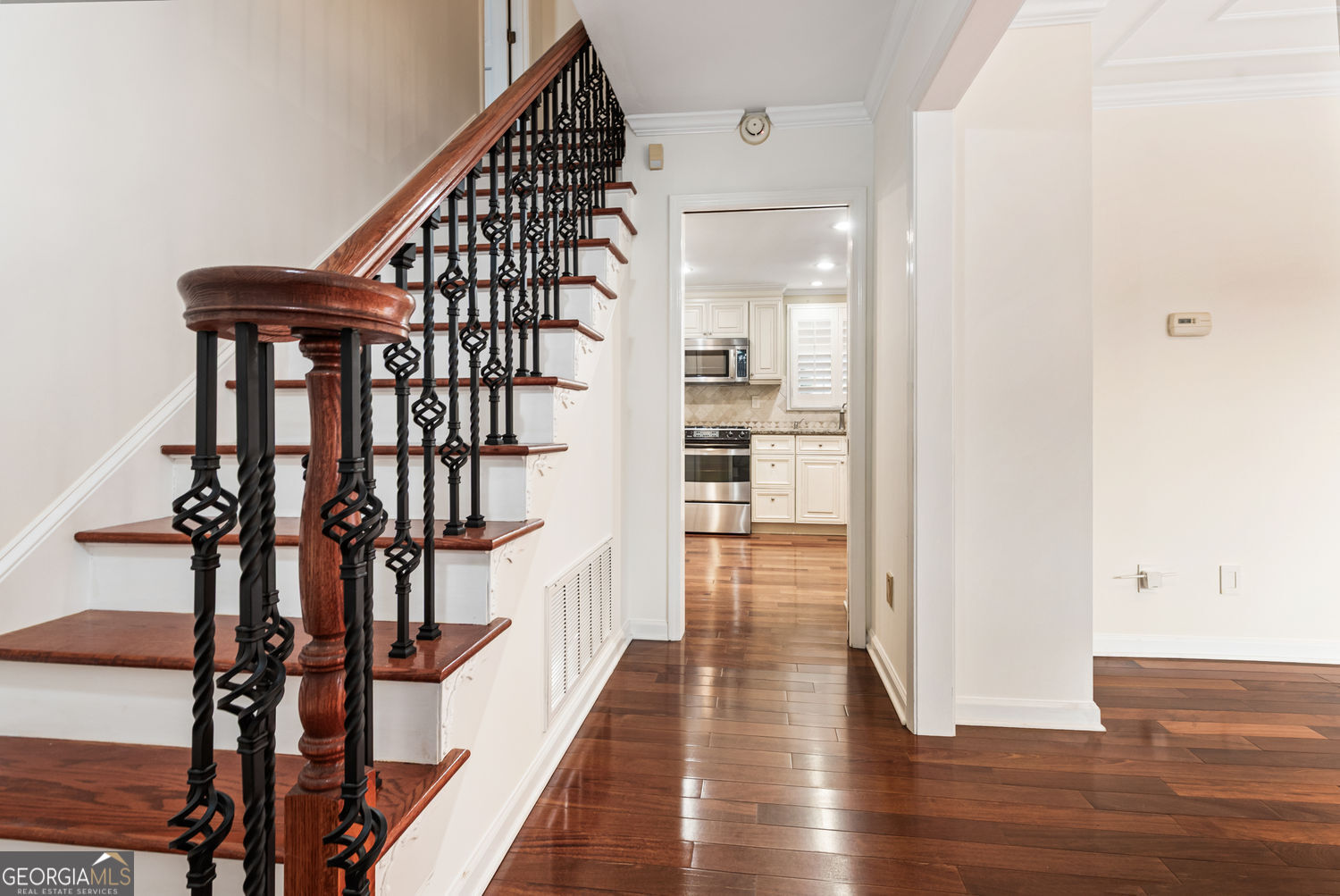 647 Shannon Green CIR SW