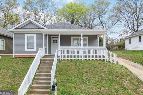 Photo of 652 Hugh Street SW, Atlanta, GA 30310 (MLS # 10870719)
