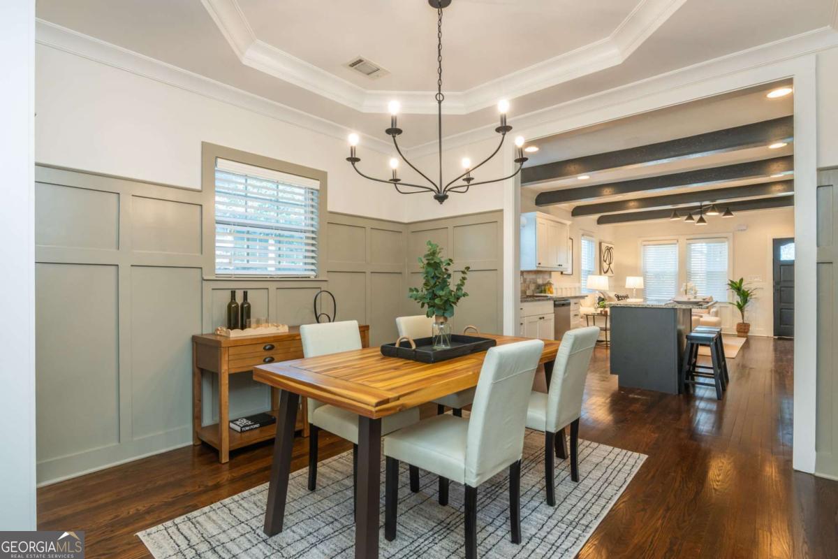 1045 Moreland AVE SE