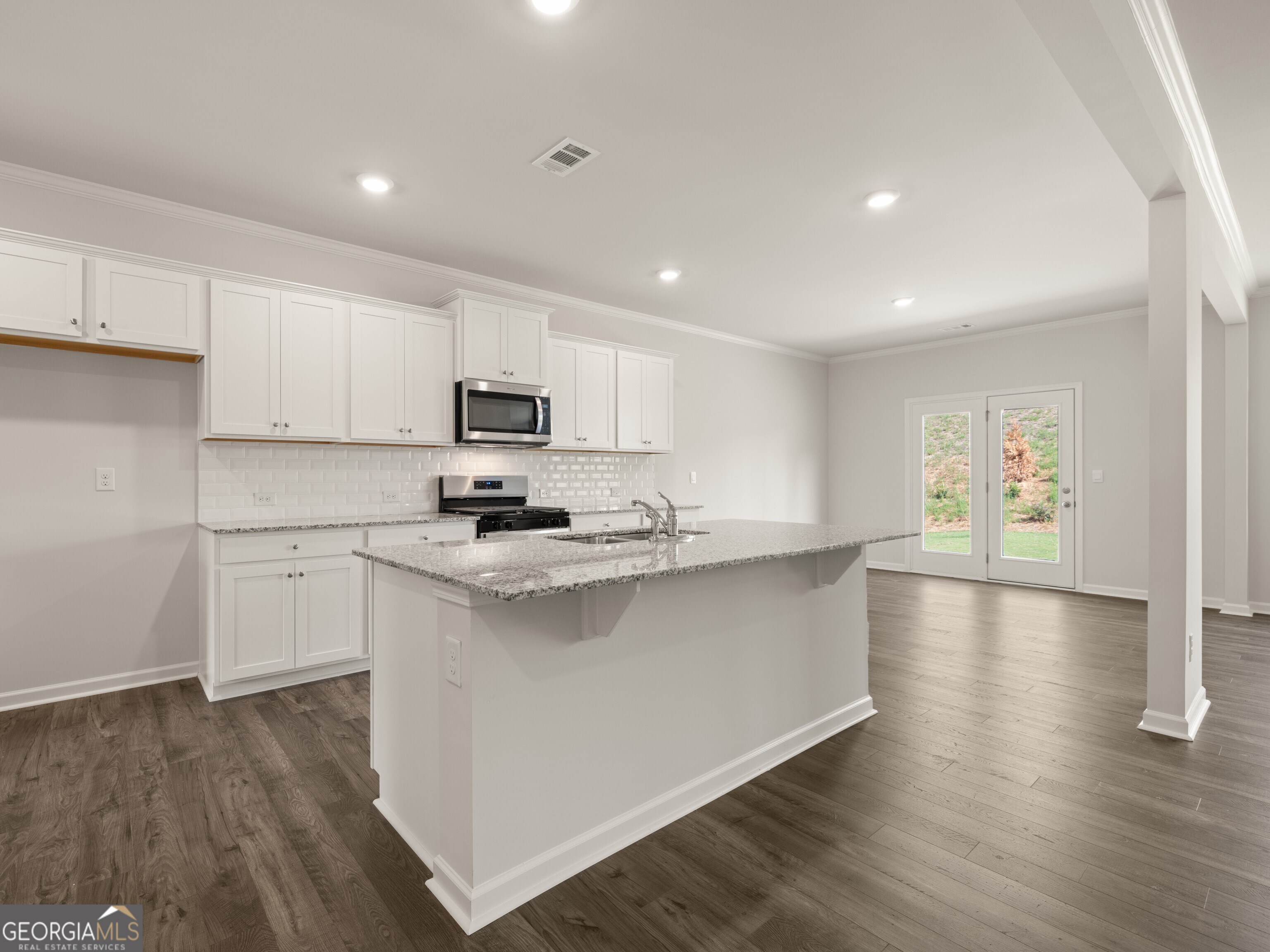 130 Landsdowne WAY