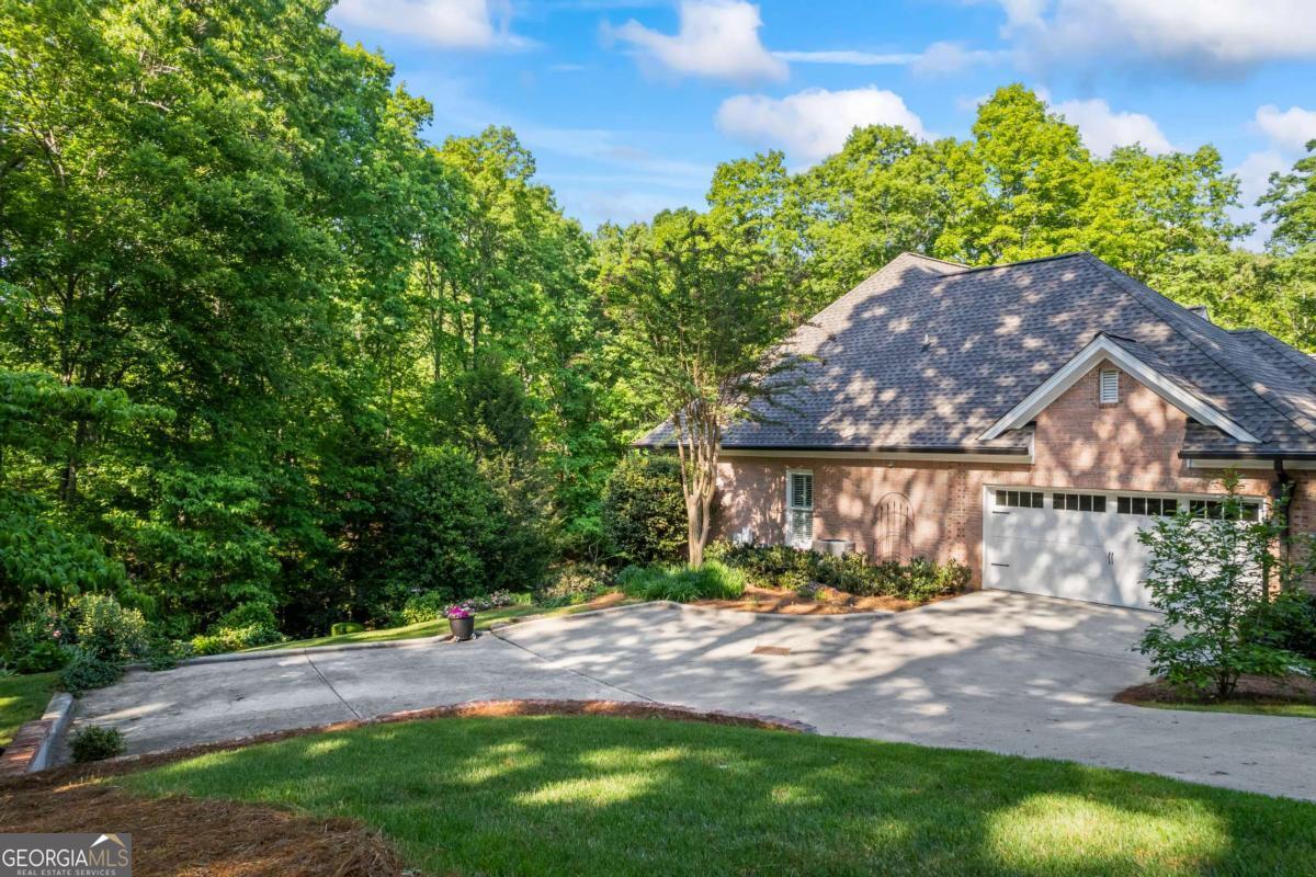 3560 Greystone RD