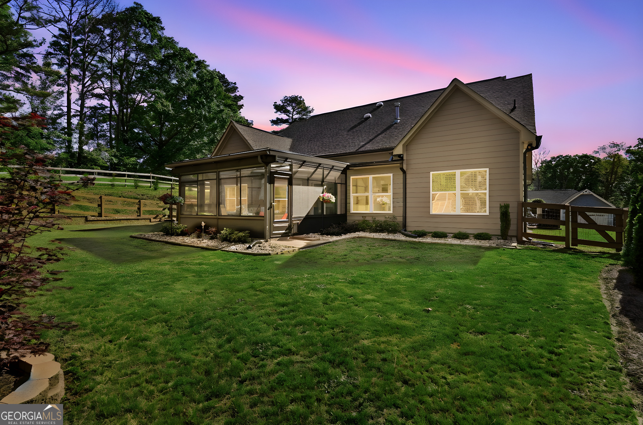 72 Meadowfinch DR