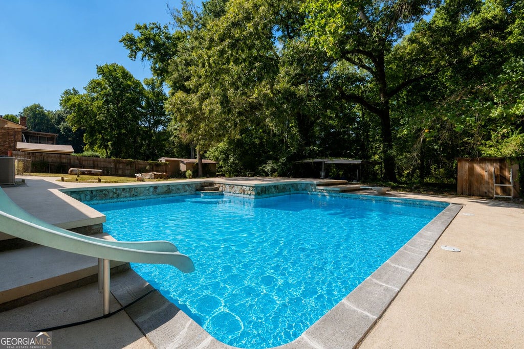 Photo of 105 Lafayette Drive, Fayetteville, GA 30214 (MLS # 10835411)