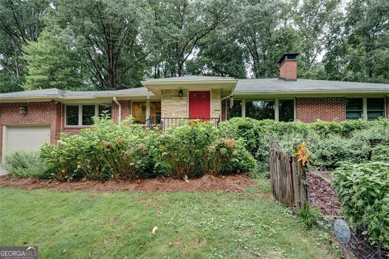 416 W Parkwood RD