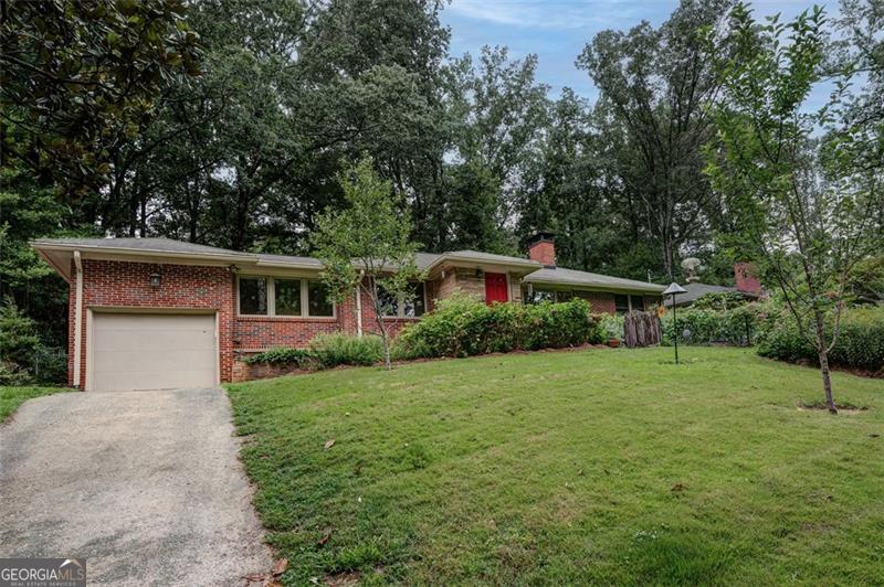 416 W Parkwood RD