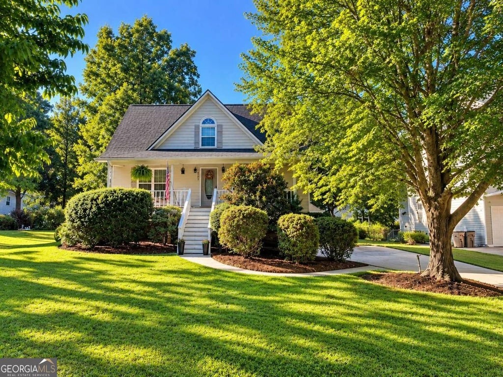 Photo of 323 West Lane, Woodstock, GA 30188 (MLS # 10844877)
