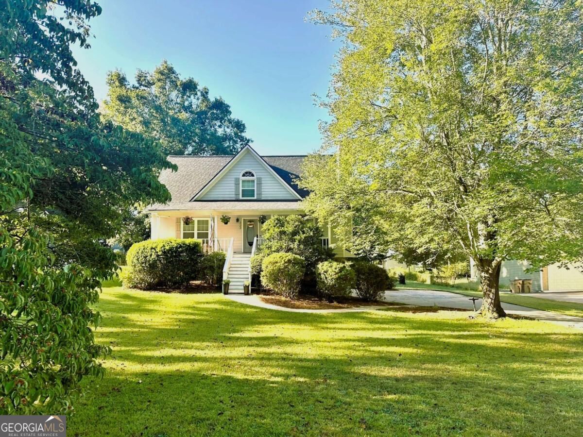 323 West LN