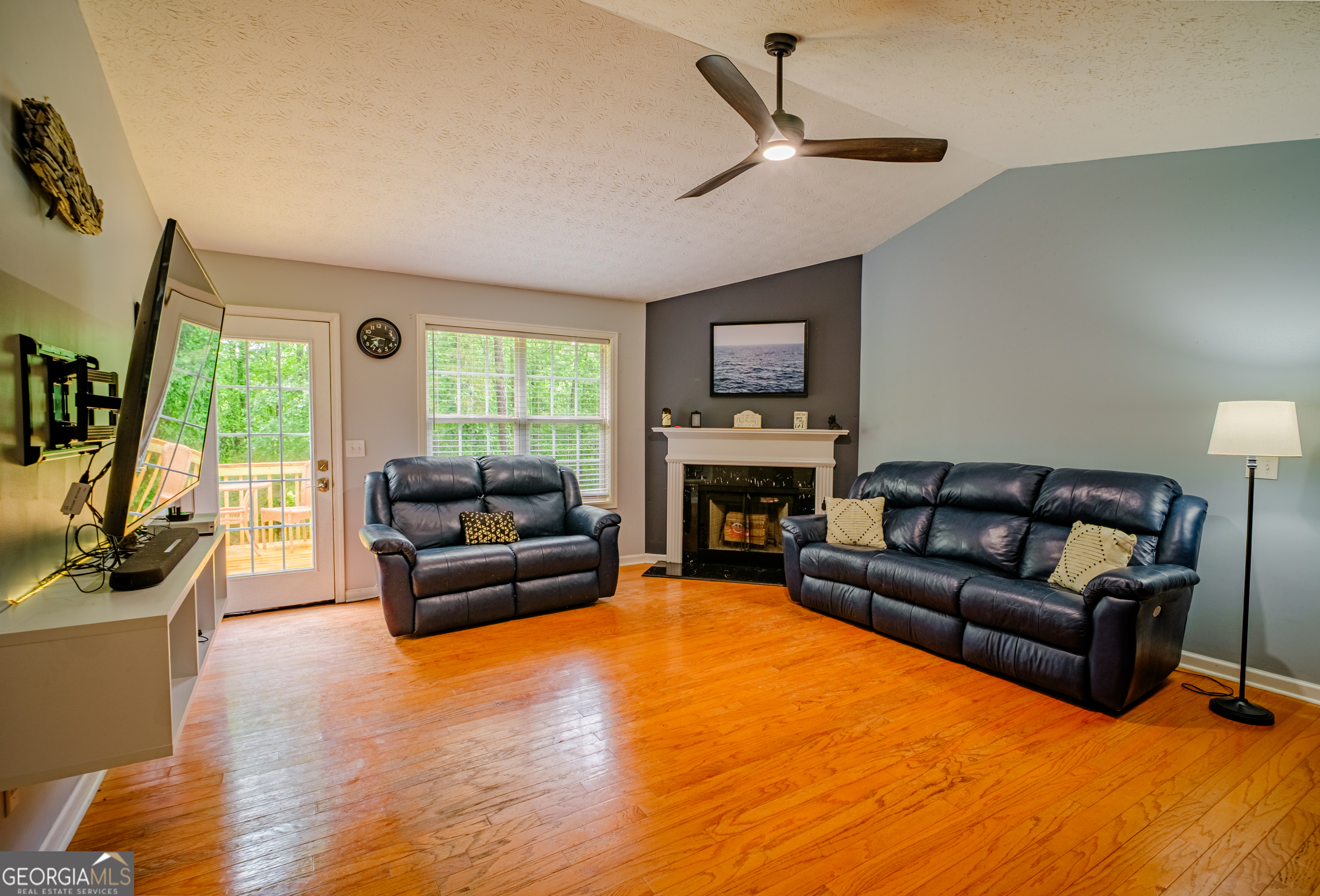 1444 Elliotts LN