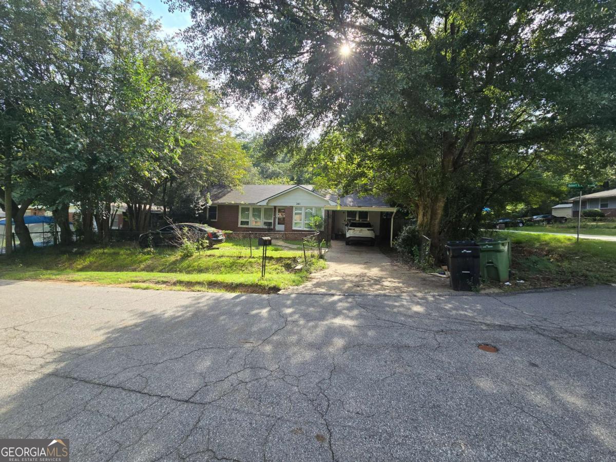 261 Robert E Lee DR