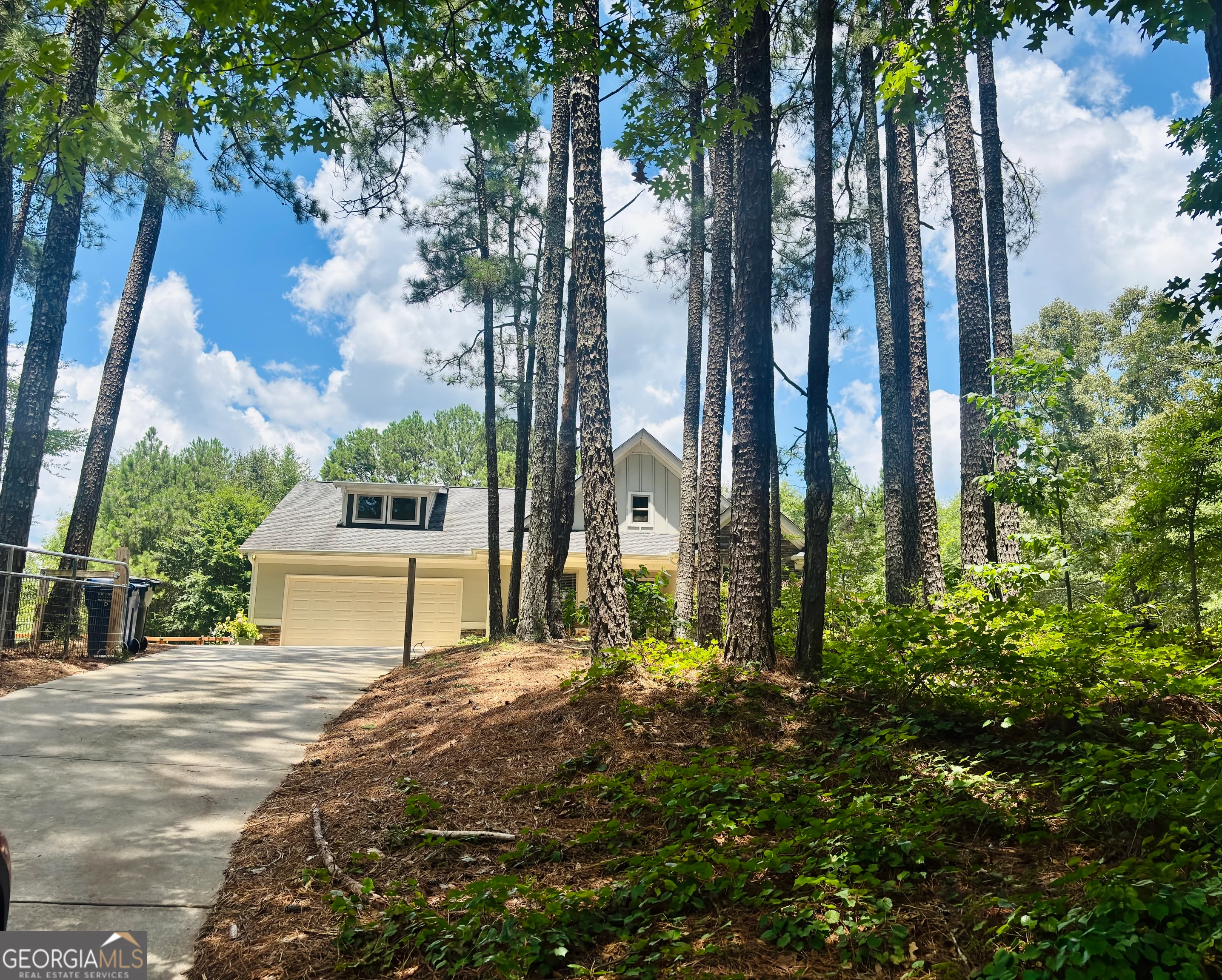 5411 Hightower Trail