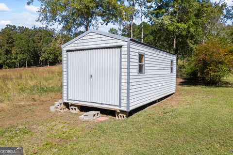 A home in Toccoa