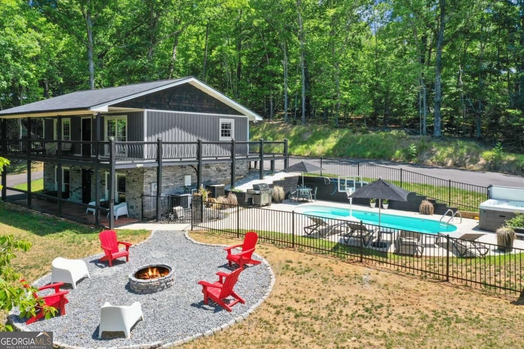 Photo of 45 Sun Valley Dr, Mineral Bluff, GA 30559 (MLS # 10846762)
