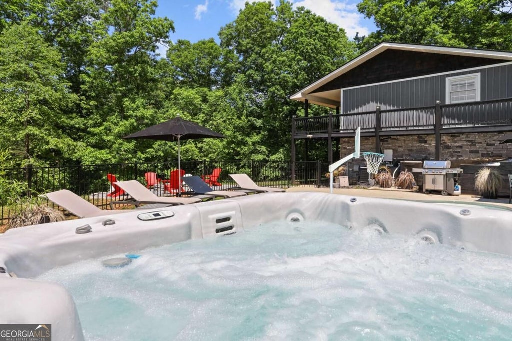 Photo of 45 Sun Valley Dr, Mineral Bluff, GA 30559 (MLS # 10846762)